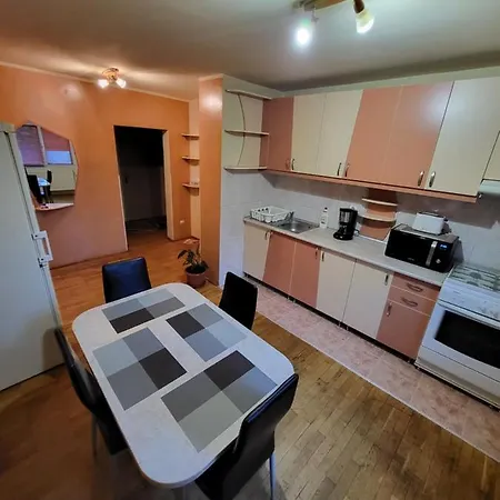 Apartament Cu Parcare Privata Lejlighed *